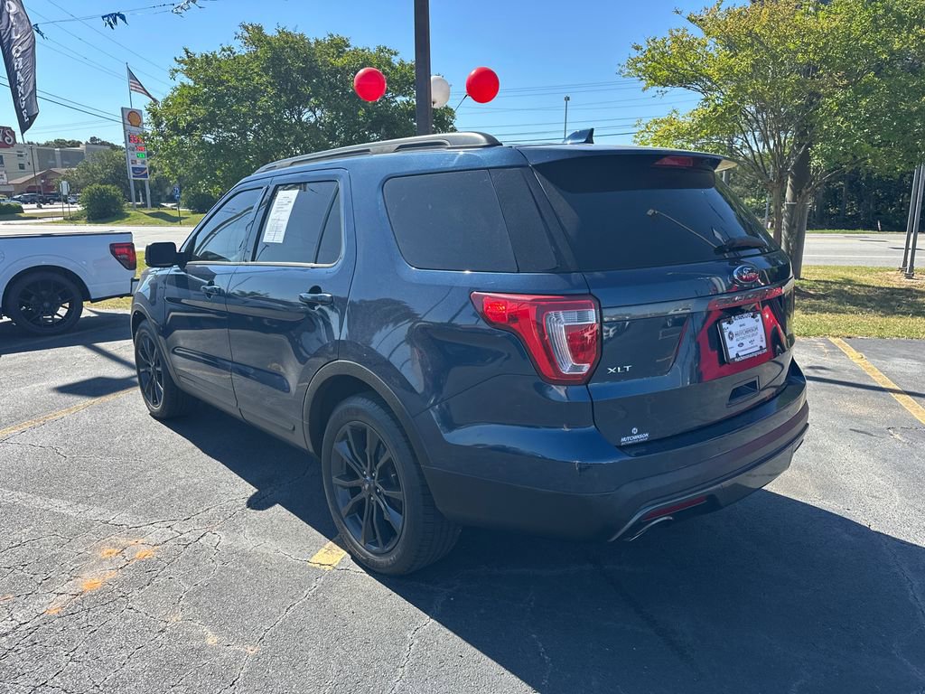 Certified 2017 Ford Explorer XLT w/ Equipment Group 202A FWD image 5