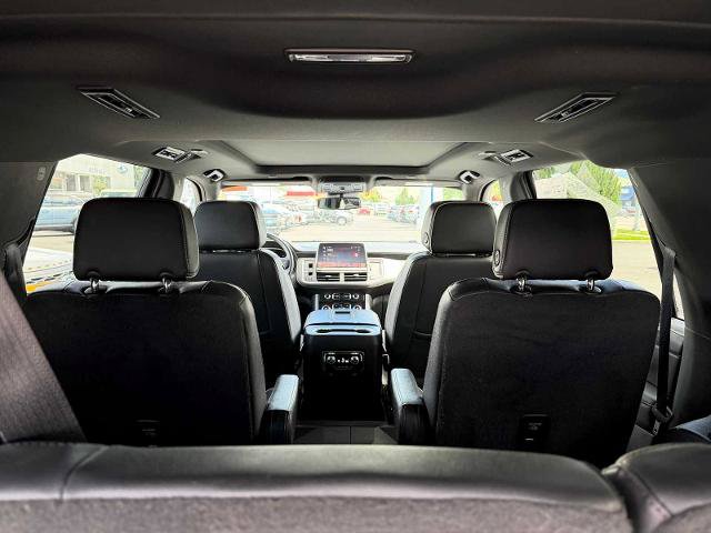 Used 2023 GMC Yukon XL SLT AWD/4WD image 27
