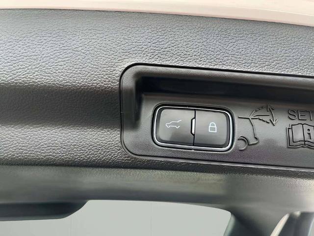 Certified 2023 Ford Explorer XLT AWD/4WD image 17
