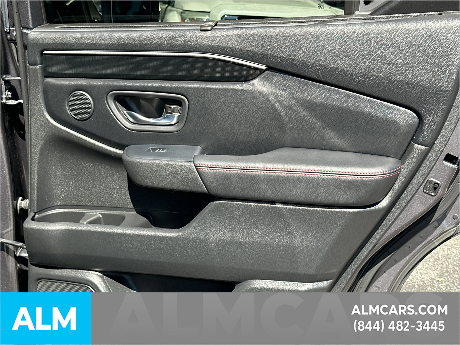 Used 2025 Honda Pilot Black Edition image 18