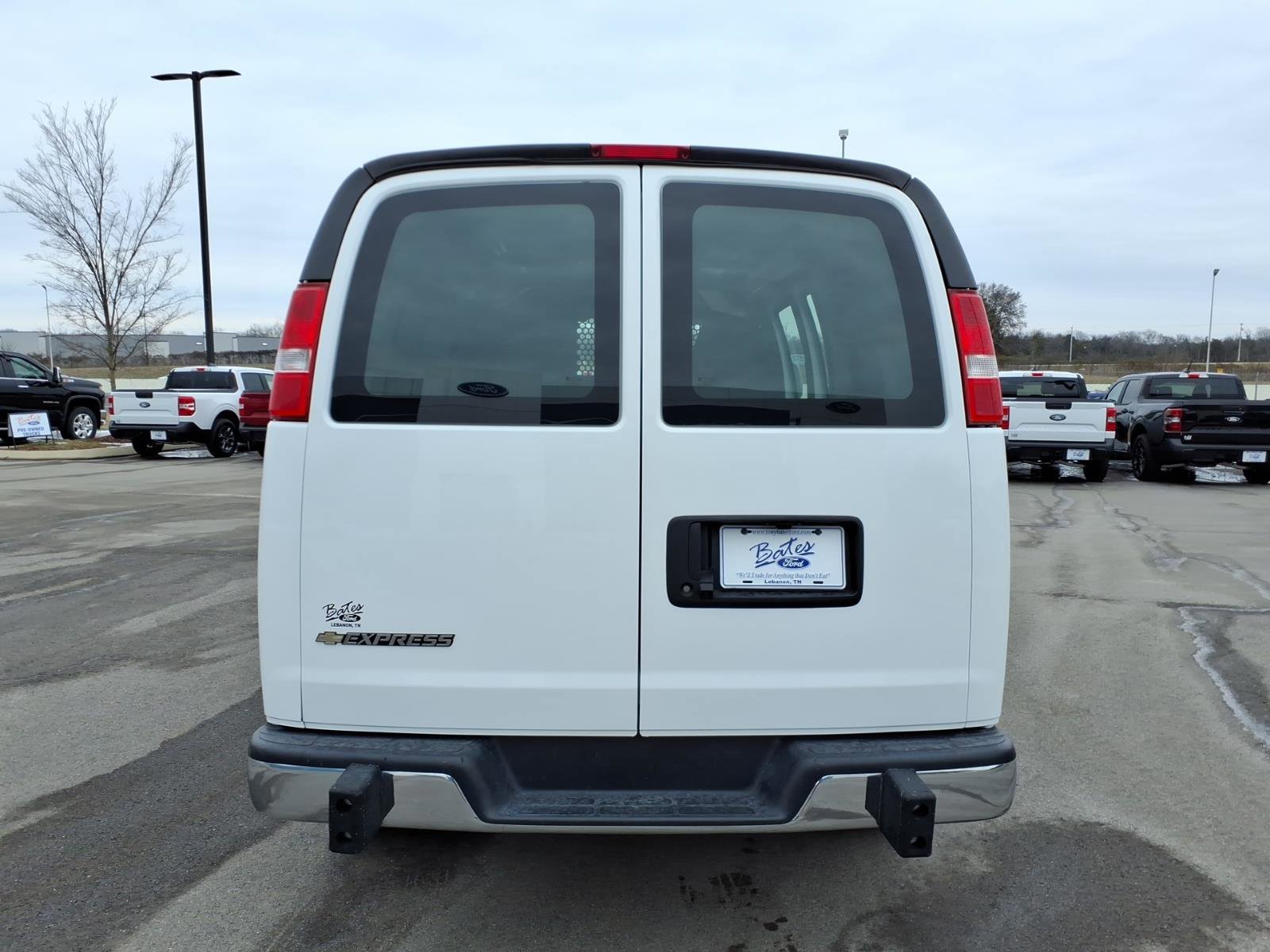 Used 2024 Chevrolet Express 2500 w/ Driver Convenience Package image 4
