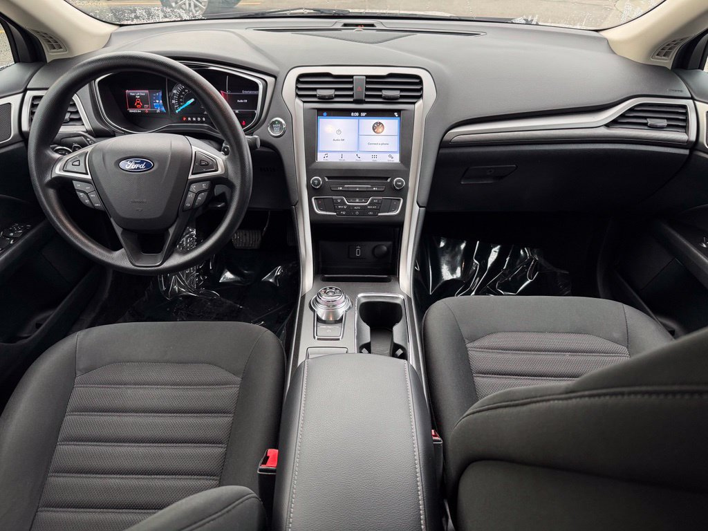 Certified 2017 Ford Fusion SE w/ Fusion SE Technology Package FWD image 15