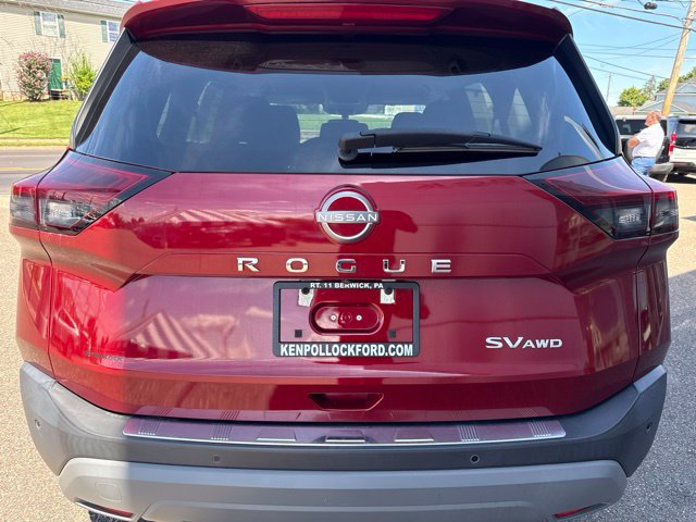 Used 2023 Nissan Rogue SV AWD/4WD image 7