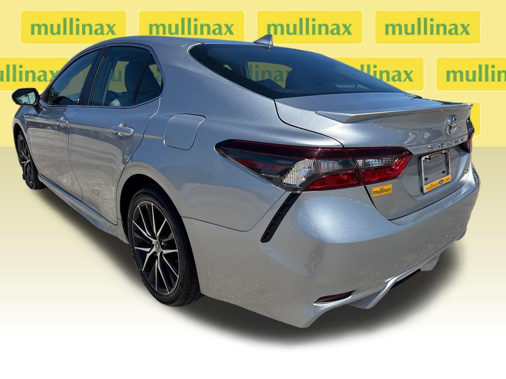 Used 2022 Toyota Camry SE FWD image 8