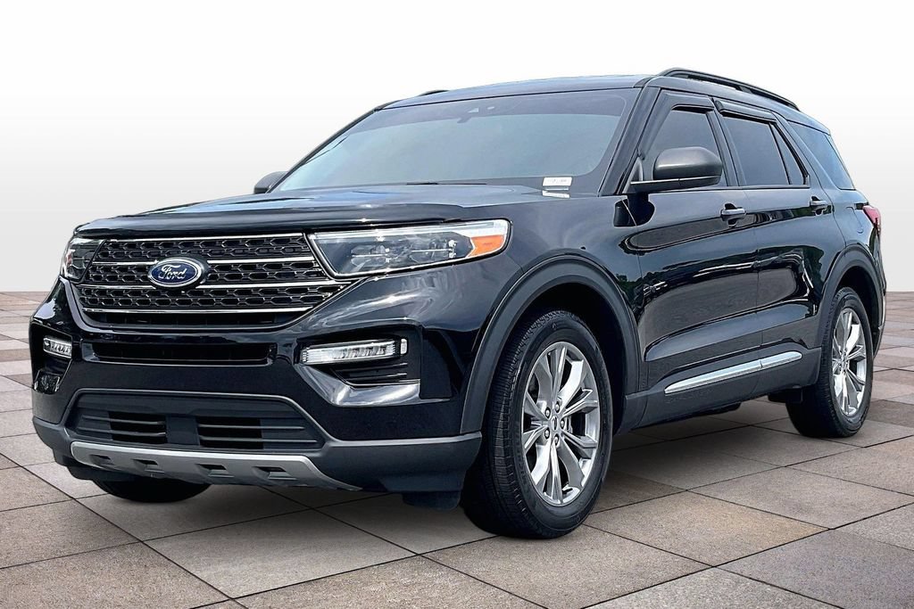 Certified 2023 Ford Explorer XLT w/ Equipment Group 202A RWD image 12
