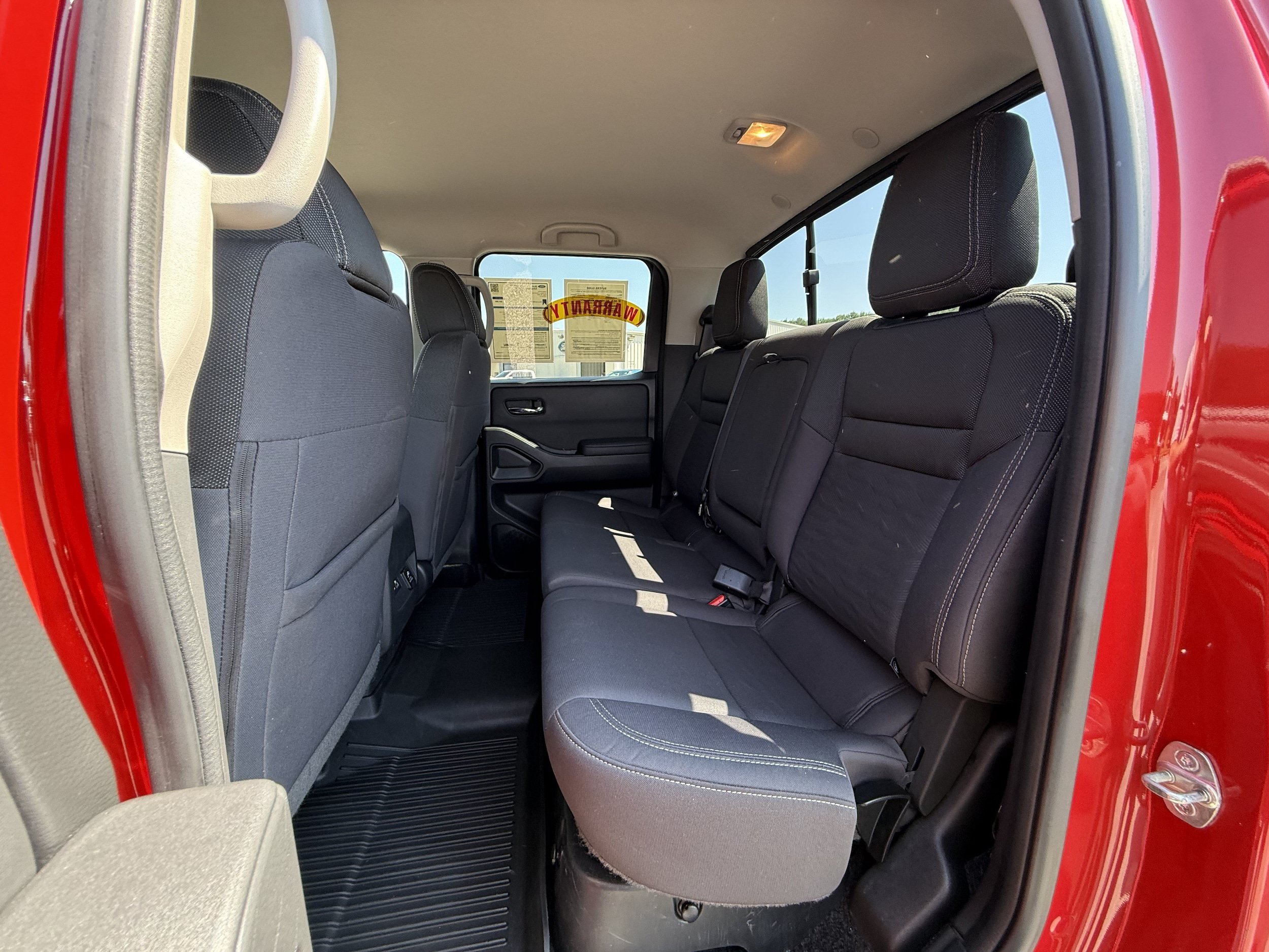 Used 2022 Nissan Frontier SV AWD/4WD image 24