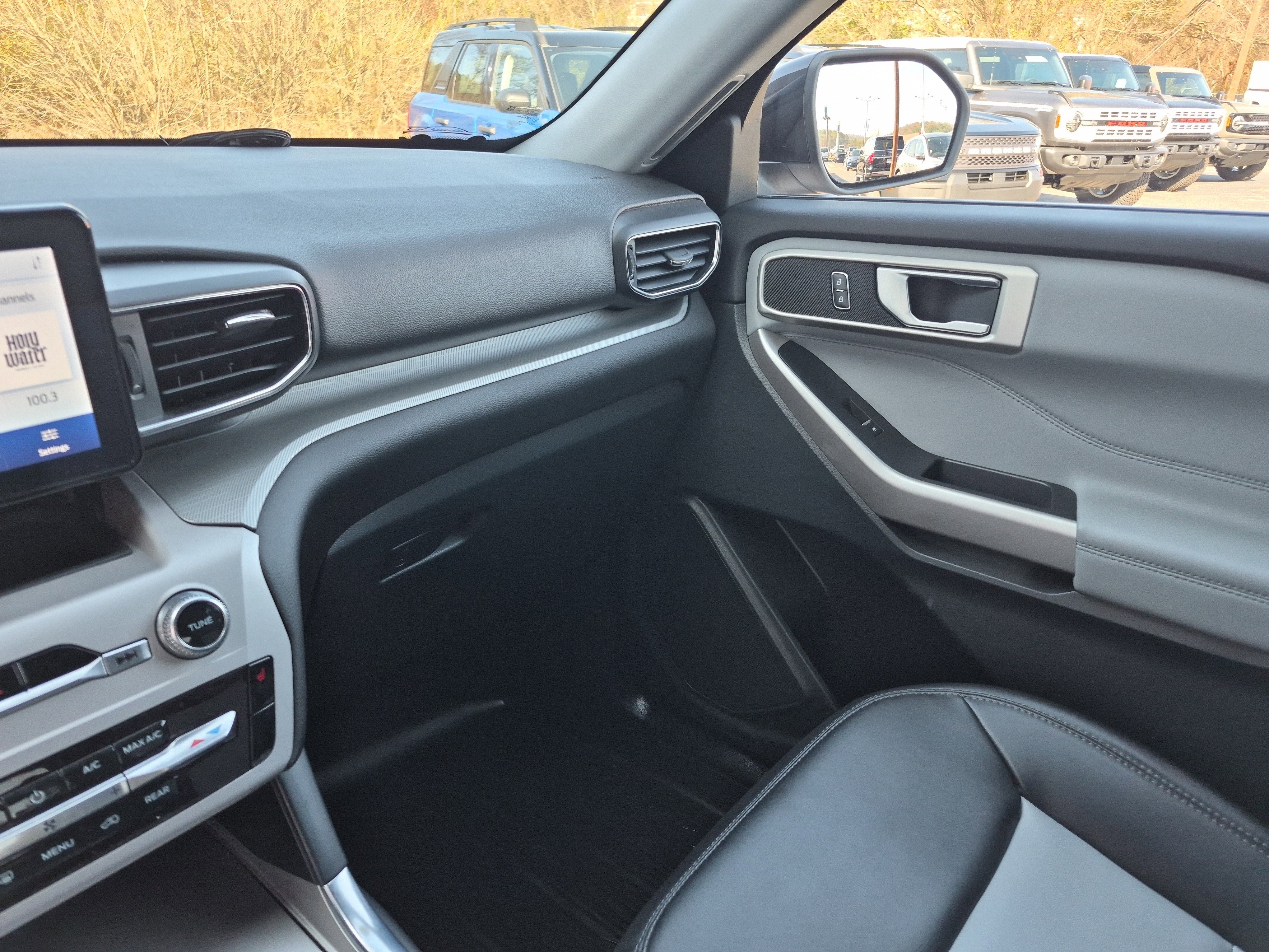 Certified 2023 Ford Explorer XLT w/ Equipment Group 202A image 21