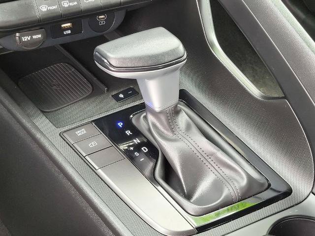 Used 2025 Hyundai Elantra Sport FWD image 22