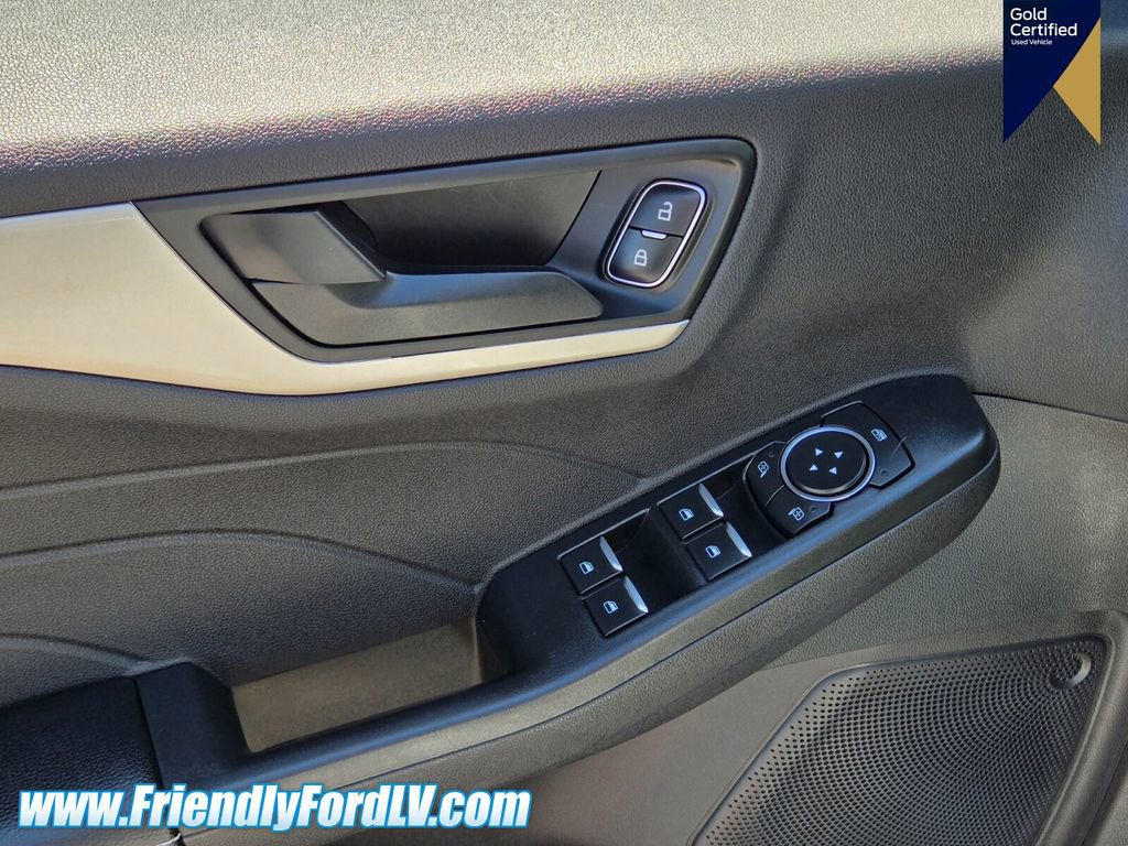 Certified 2022 Ford Escape SE FWD image 17