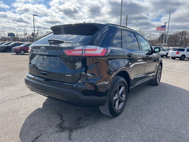 Certified 2024 Ford Edge SEL w/ Sport Appearance Package image 2