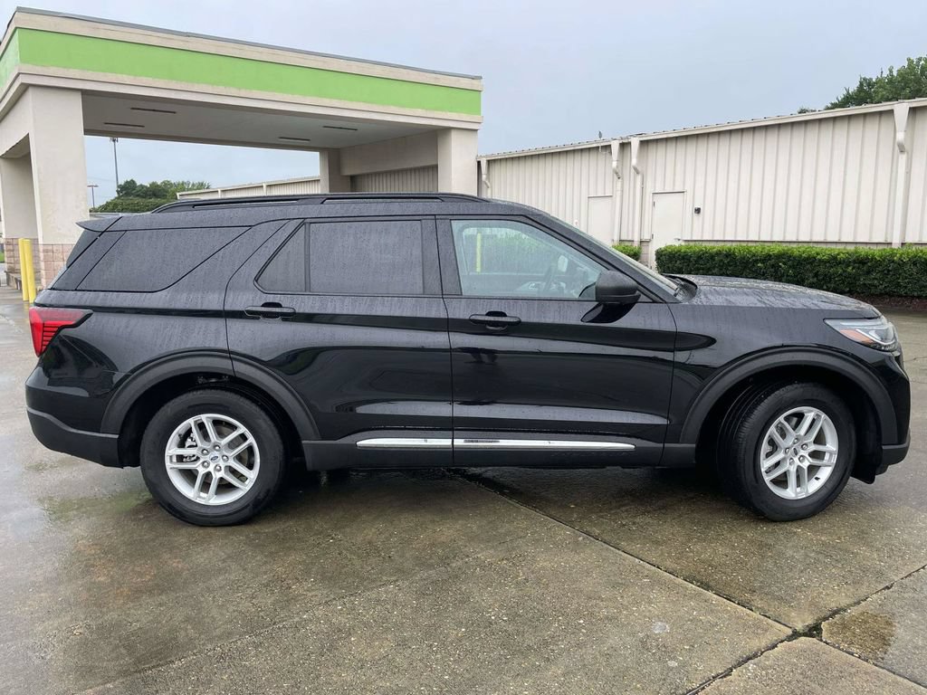 Certified 2025 Ford Explorer Active w/ Active Comfort Package RWD video 2