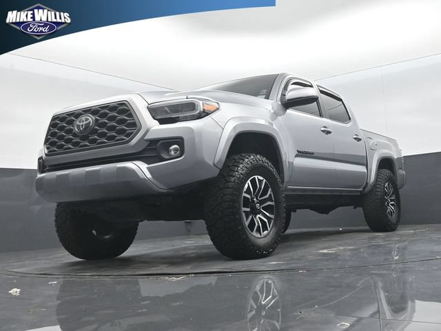 Used 2021 Toyota Tacoma TRD Sport w/ Technology Package AWD/4WD image 19