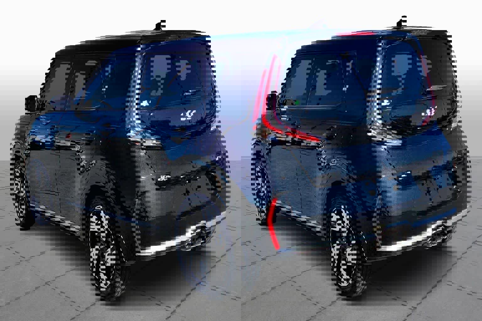 Used 2023 Kia Soul GT-Line w/ GT-Line Technology Package image 11