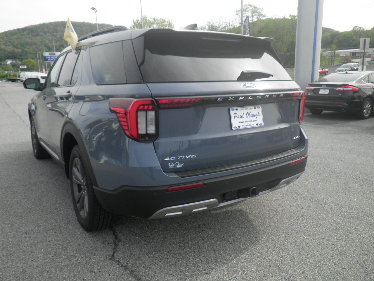 Certified 2025 Ford Explorer Active w/ Active Comfort Package AWD/4WD image 5
