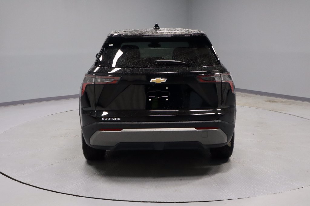 Used 2025 Chevrolet Equinox LT FWD image 10