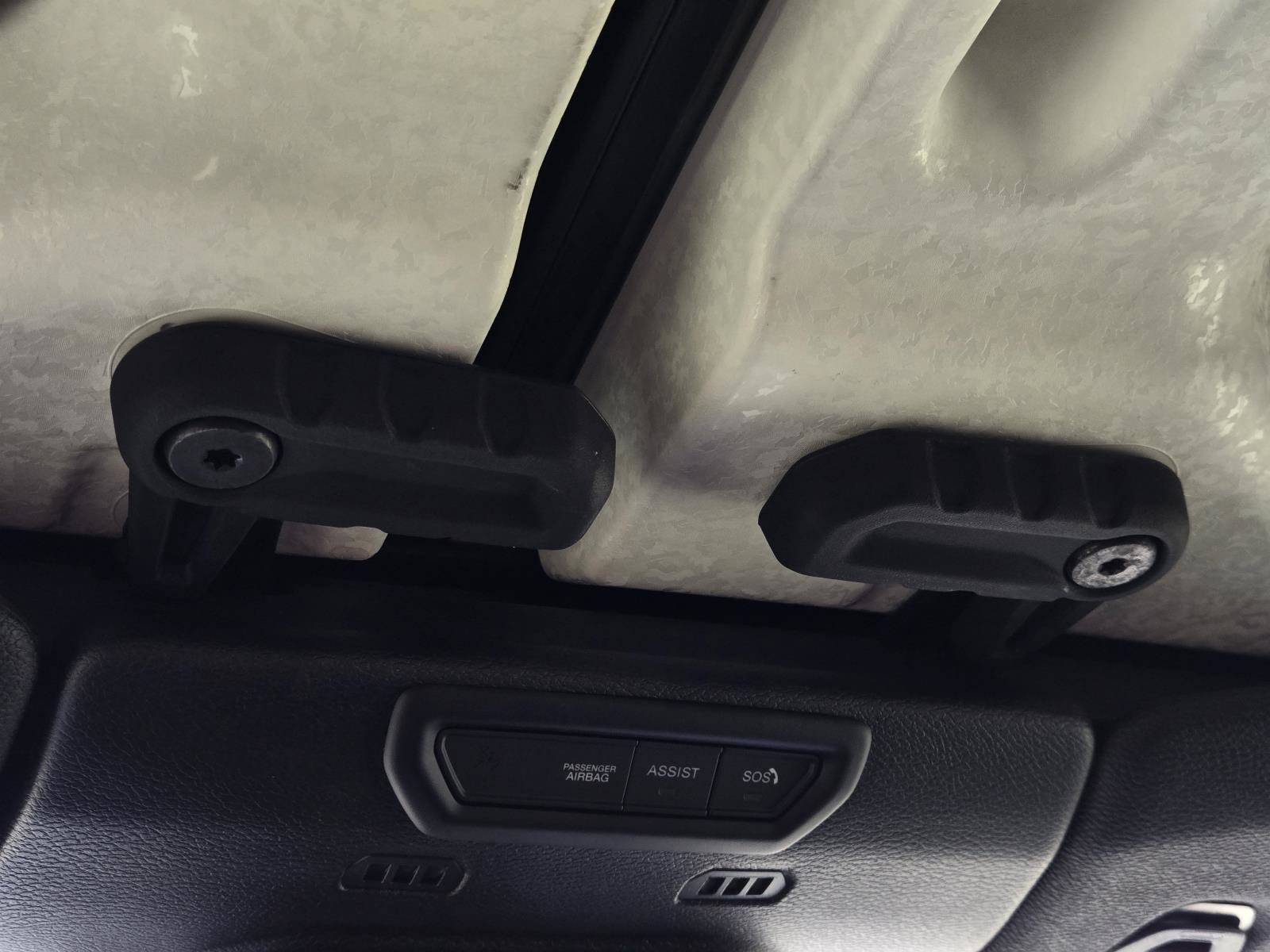 Used 2019 Jeep Wrangler Unlimited Sahara AWD/4WD image 35