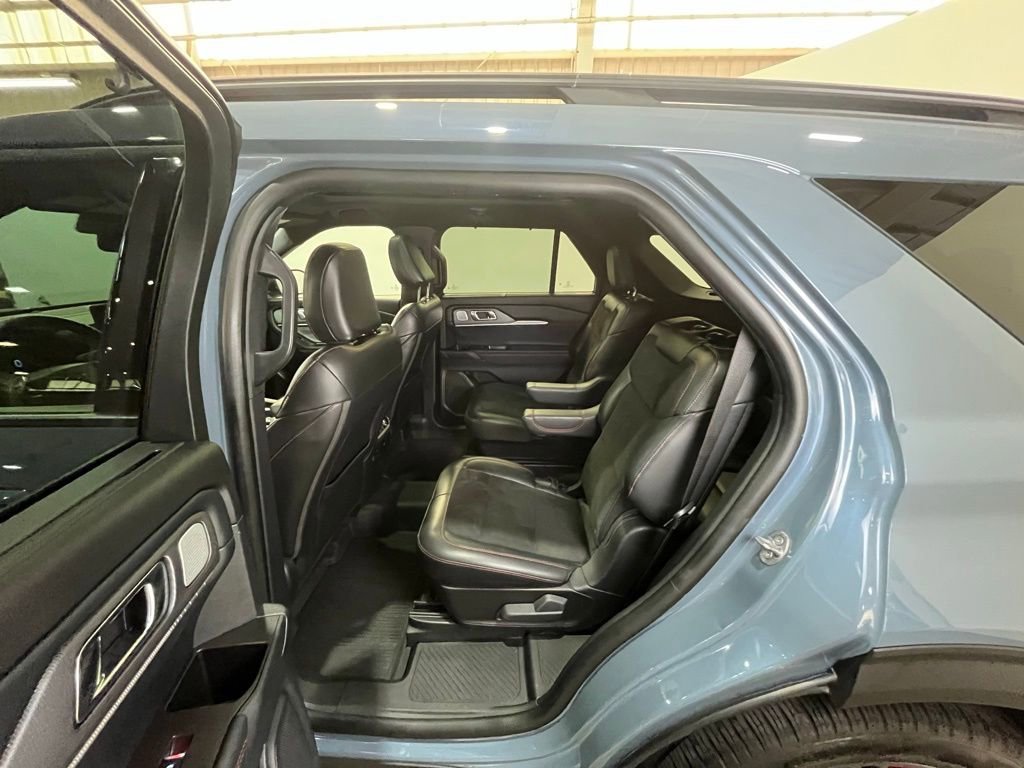 Certified 2025 Ford Explorer ST image 19