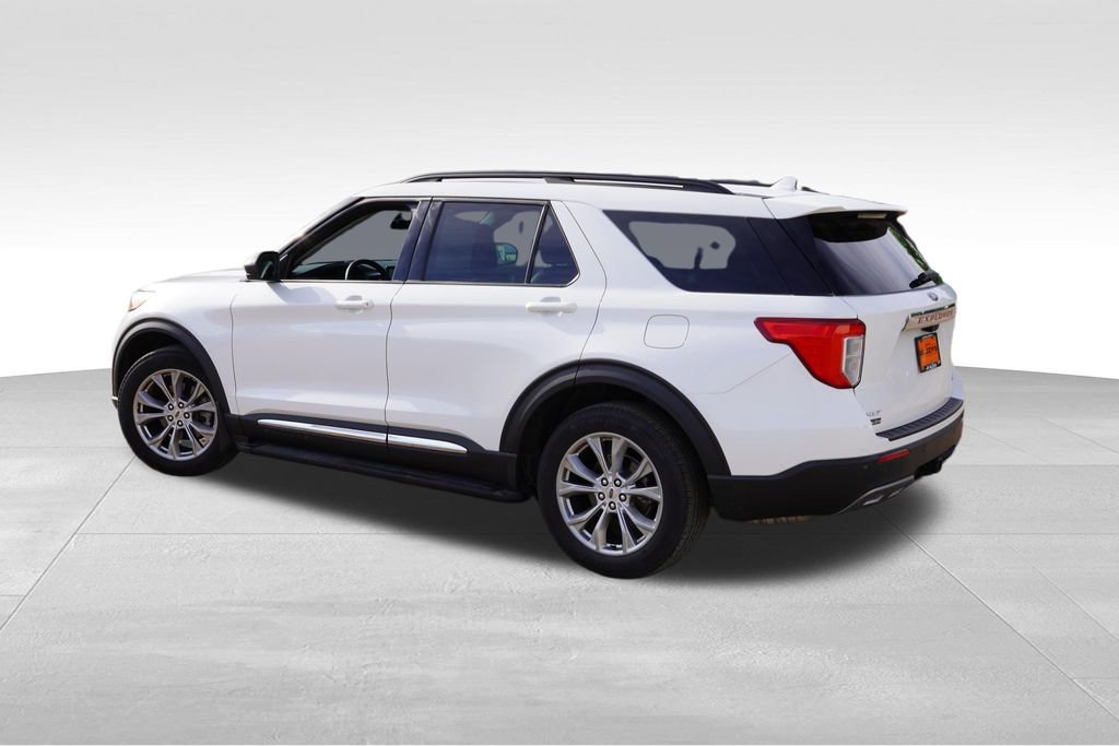 Certified 2023 Ford Explorer XLT w/ Equipment Group 202A AWD/4WD image 8
