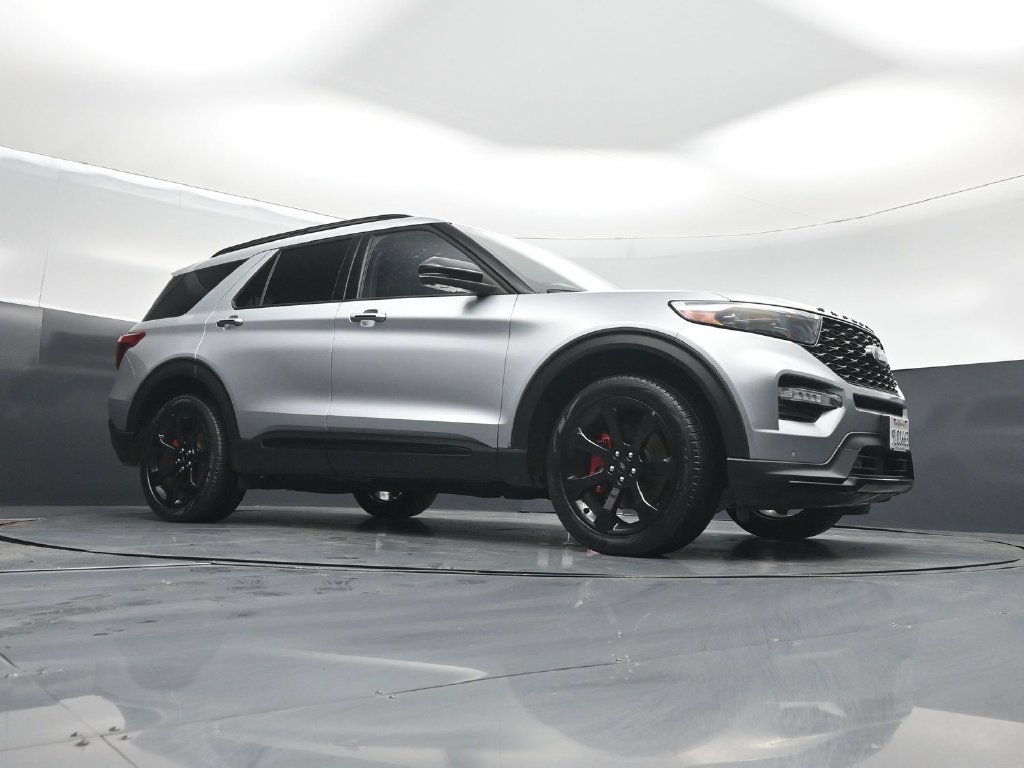 Certified 2023 Ford Explorer ST w/ Equipment Group 401A AWD/4WD image 4