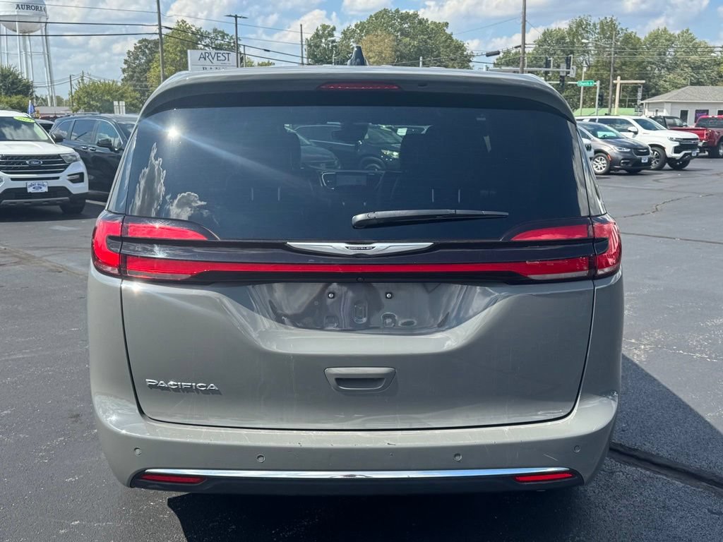 Used 2025 Chrysler Pacifica Select FWD image 25