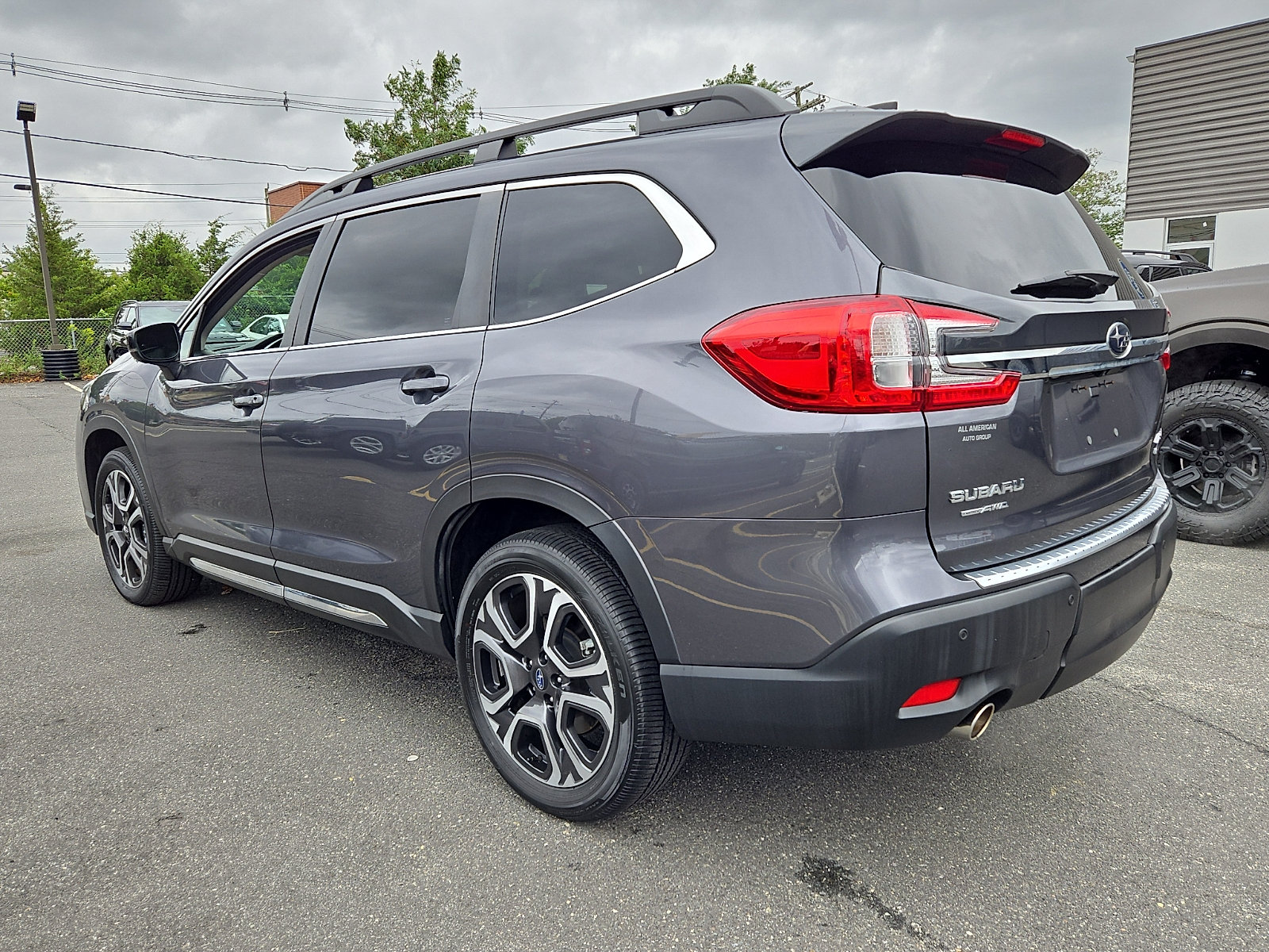 Used 2024 Subaru Ascent Limited w/ Technology Package AWD/4WD image 7