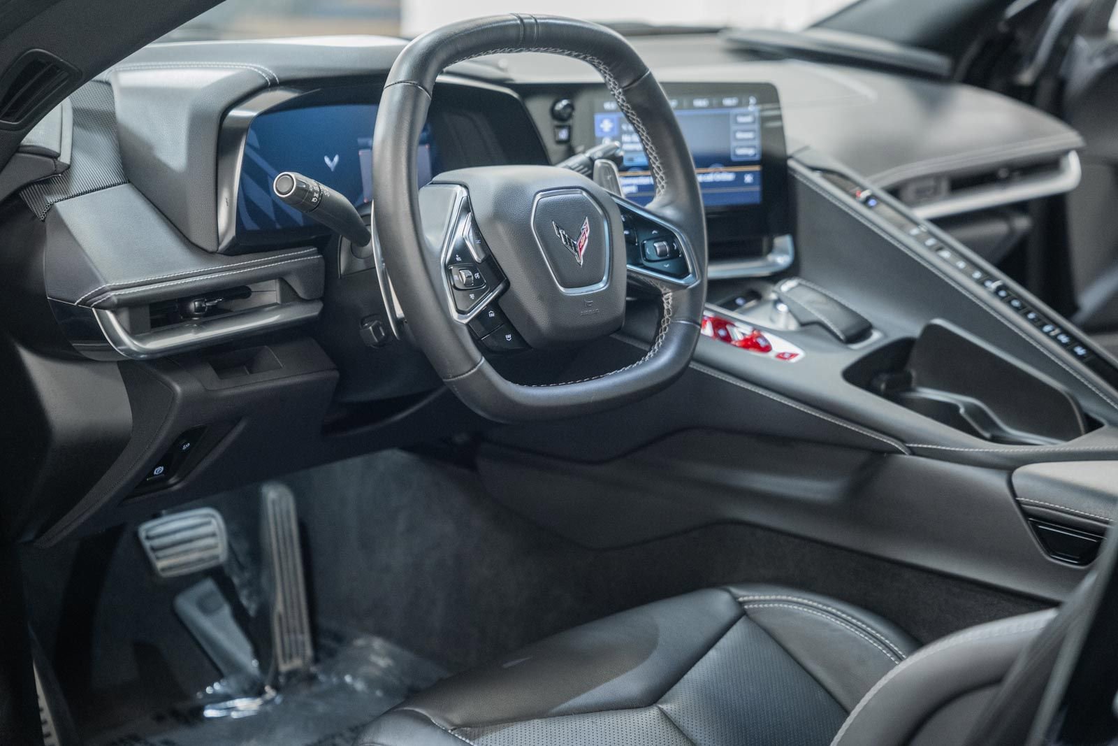 Used 2022 Chevrolet Corvette Stingray Coupe w/ 1LT image 27