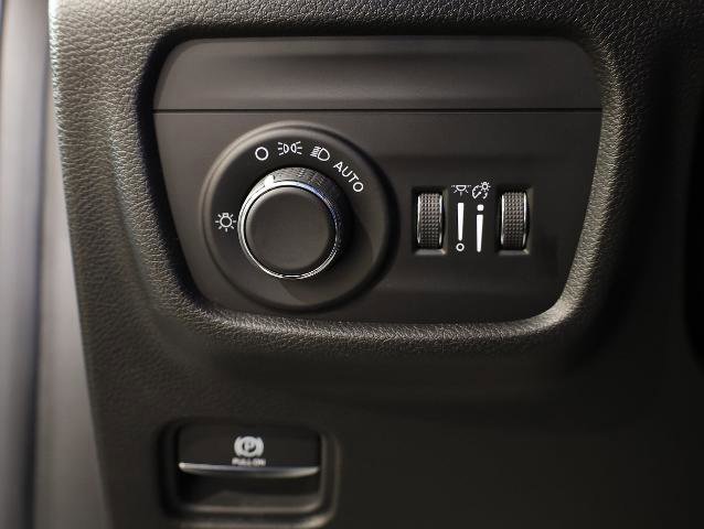 Used 2023 Jeep Grand Cherokee L Laredo image 22