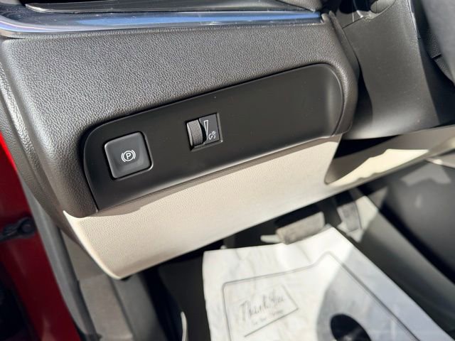 Used 2023 Buick Enclave Essence AWD/4WD image 16