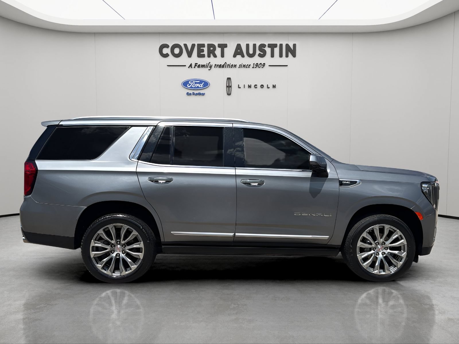 Used 2021 GMC Yukon Denali w/ Denali Premium Package AWD/4WD image 6