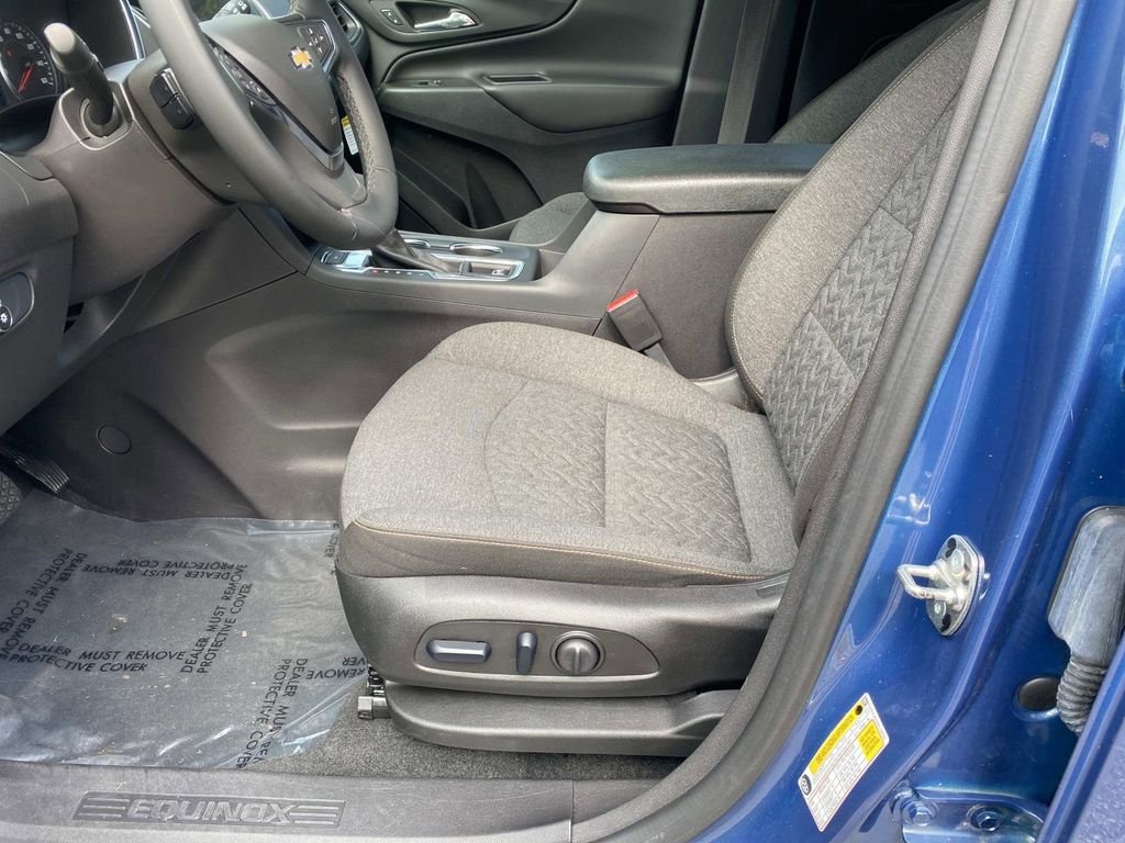 Used 2024 Chevrolet Equinox LT AWD/4WD image 19