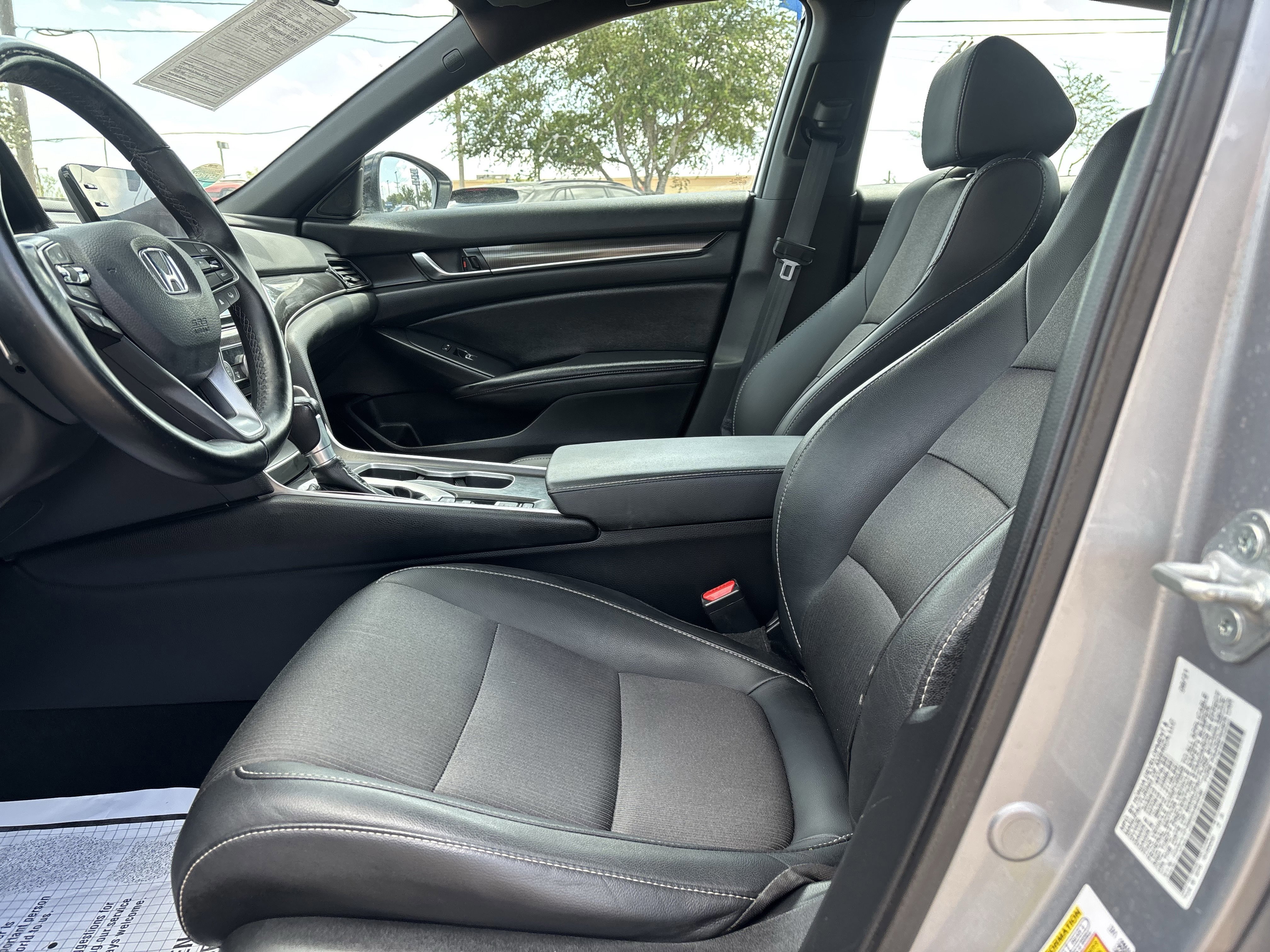 Used 2021 Honda Accord Sport image 9