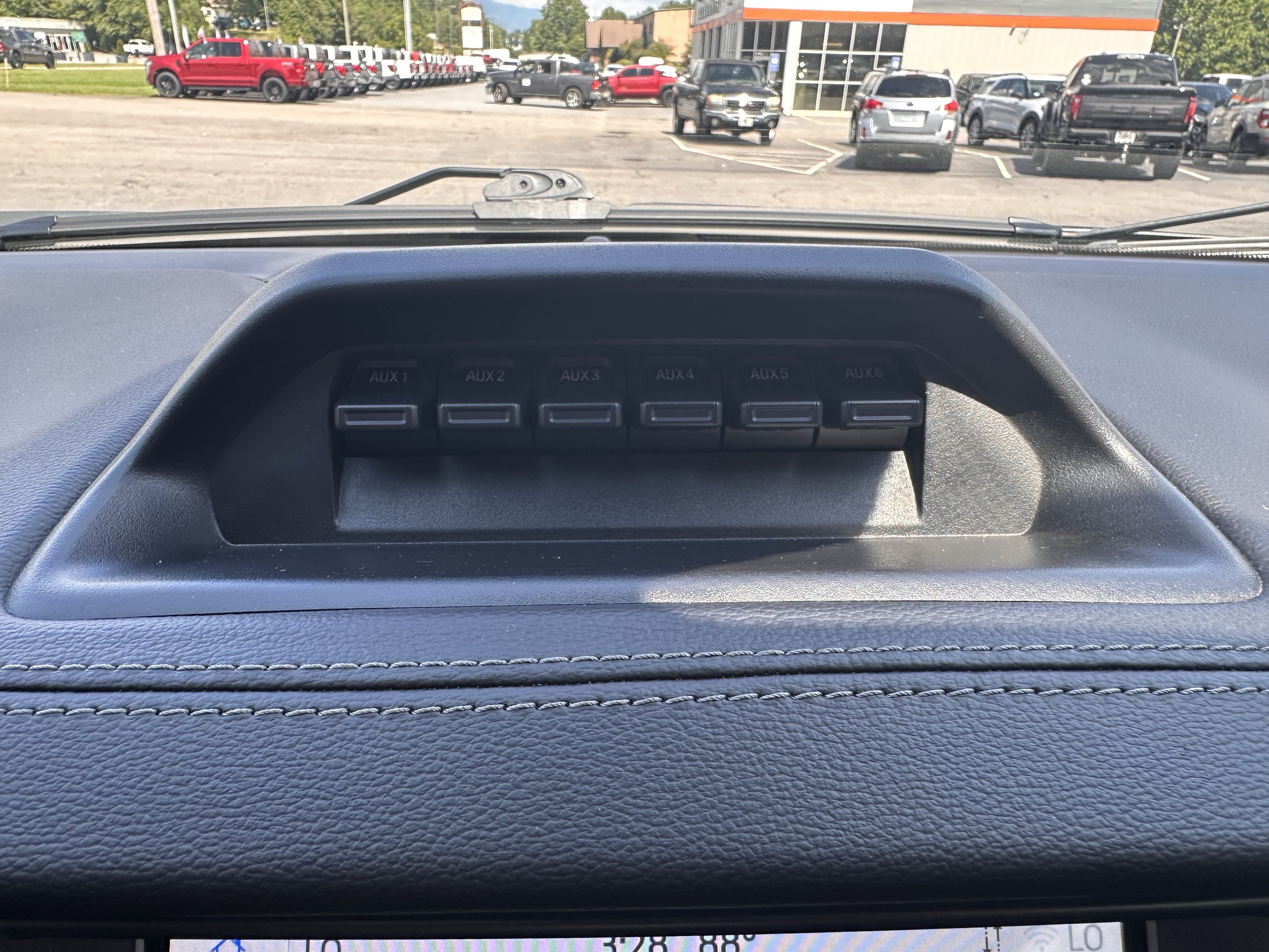 Certified 2021 Ford Ranger Lariat w/ Tremor Off-Road Package AWD/4WD image 32