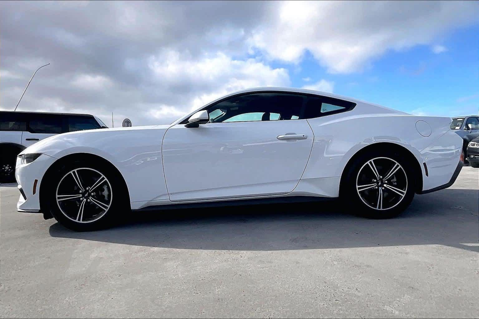 Certified 2025 Ford Mustang Coupe RWD image 3