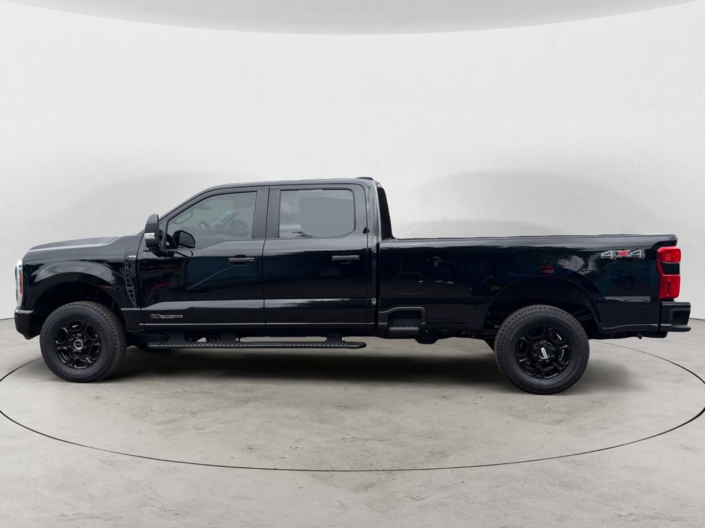 Certified 2025 Ford F350 XL w/ STX Appearance Package AWD/4WD image 8