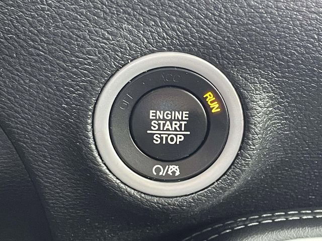 Used 2020 Dodge Challenger SXT RWD image 23