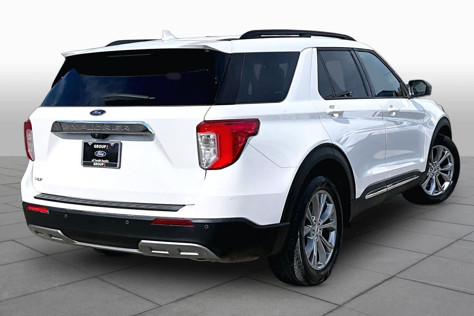 Certified 2023 Ford Explorer XLT w/ Equipment Group 202A RWD image 13