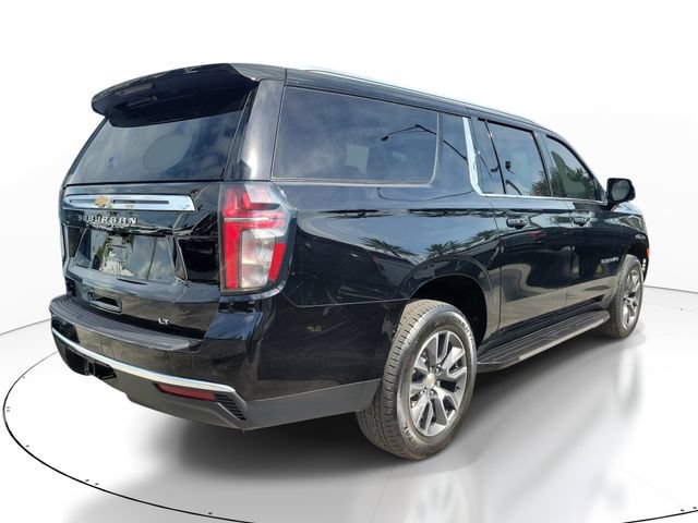 Used 2024 Chevrolet Suburban LT w/ LT Signature Package RWD image 2