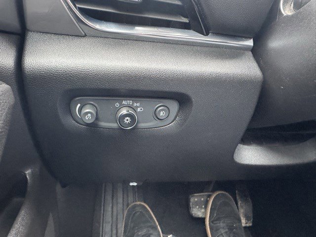 Used 2019 Chevrolet Traverse LT w/ LT Premium Package image 15