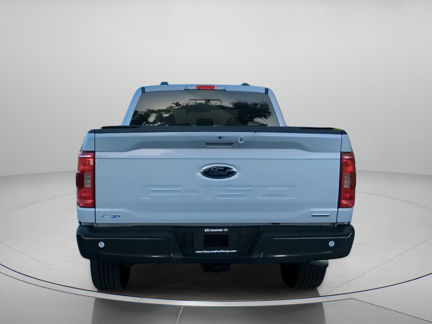 Certified 2022 Ford F150 XLT w/ Equipment Group 302A High image 18