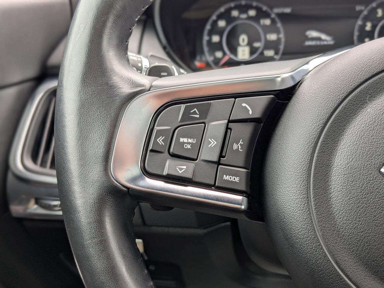 Used 2020 Jaguar E-PACE Checkered Flag image 30