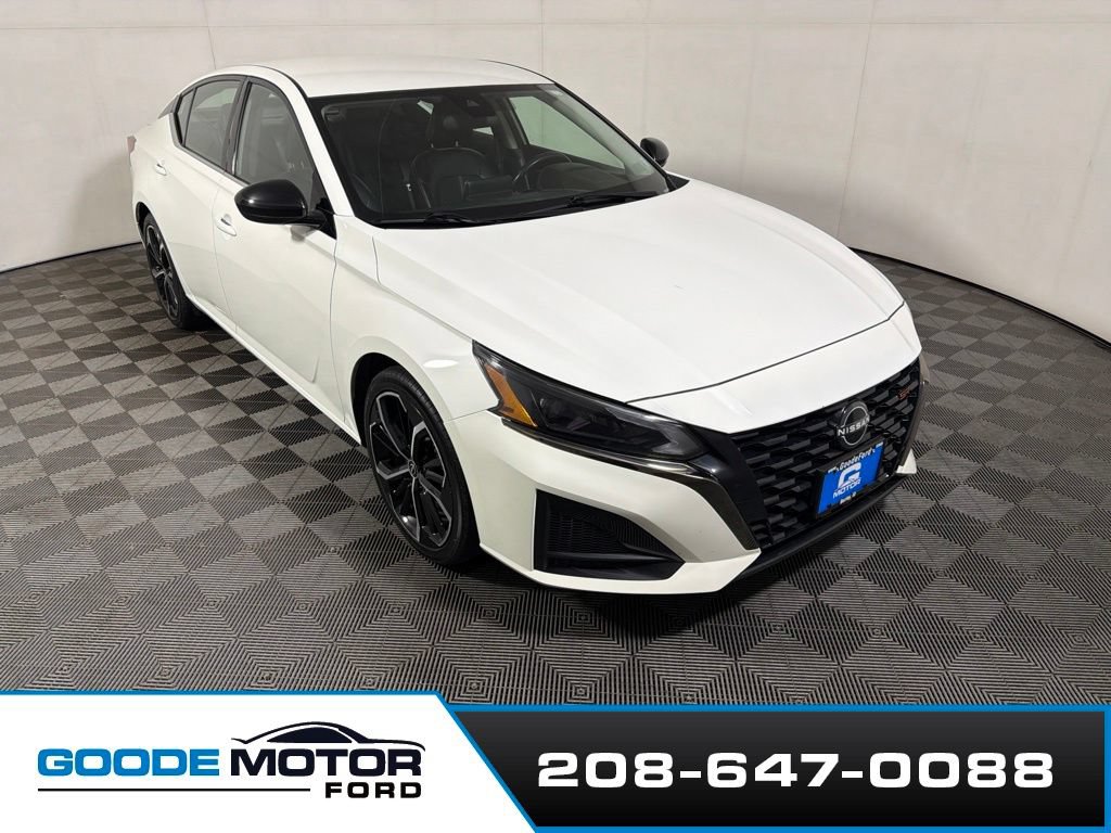Used 2024 Nissan Altima 2.5 SR