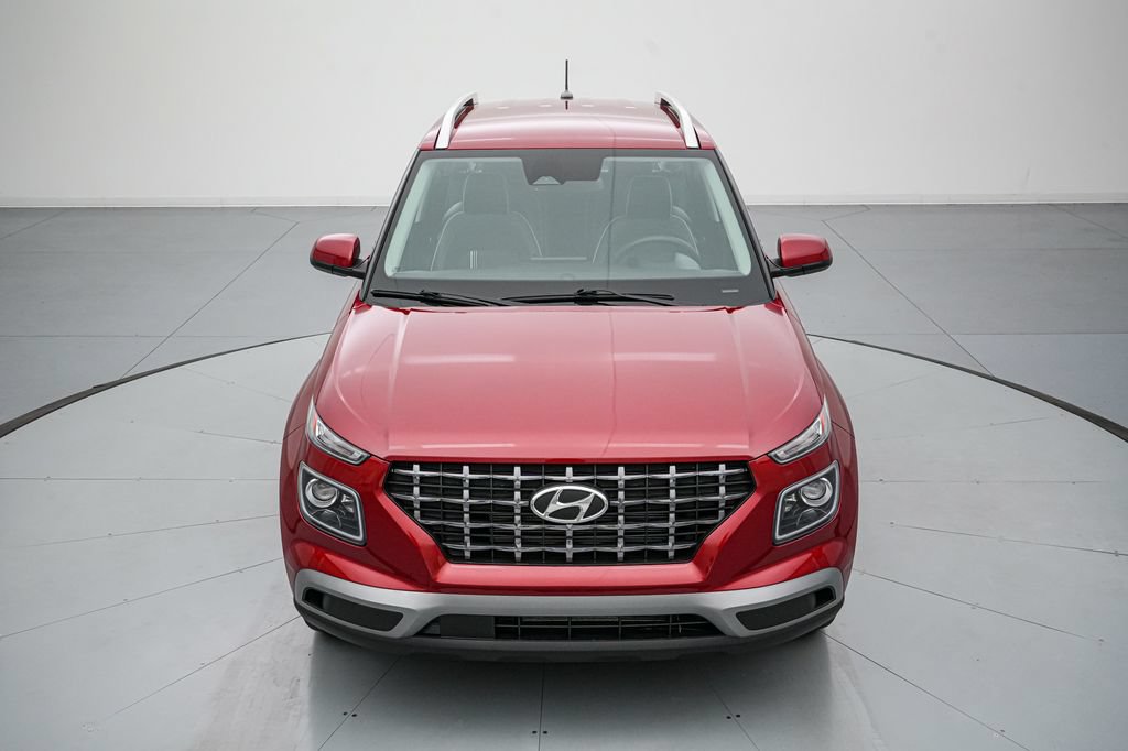 Used 2025 Hyundai Venue Limited FWD image 9