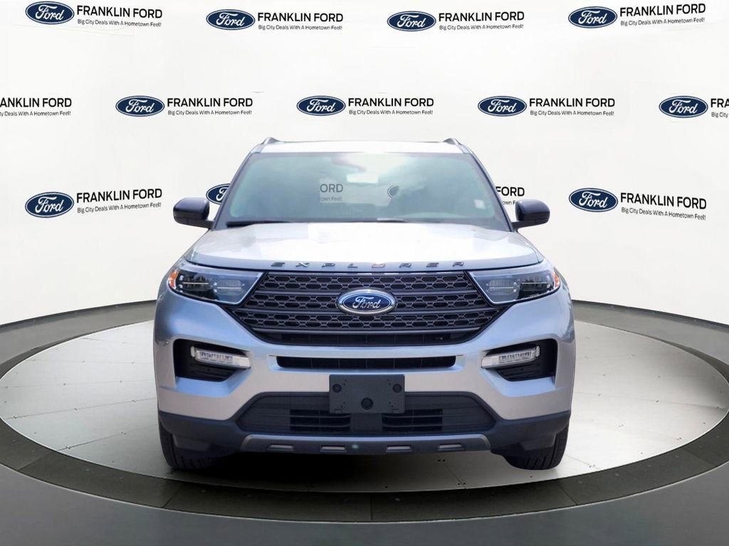 Certified 2023 Ford Explorer XLT w/ Equipment Group 202A AWD/4WD image 8