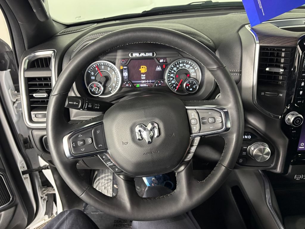 Used 2025 RAM 1500 Laramie AWD/4WD image 16