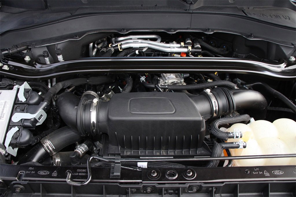 Certified 2022 Ford Explorer Platinum w/ Equipment Group 601A image 30