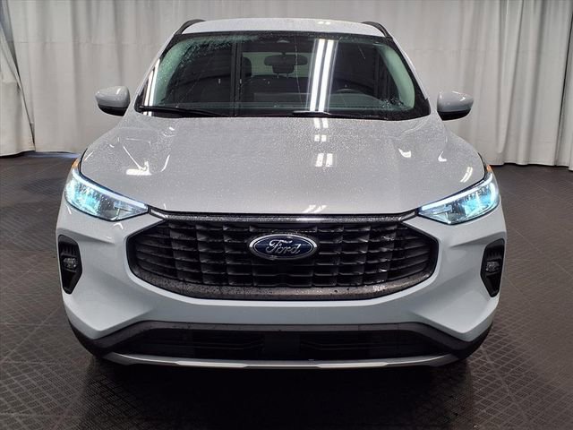 Certified 2025 Ford Escape SE w/ Class II Trailer Tow Package image 6