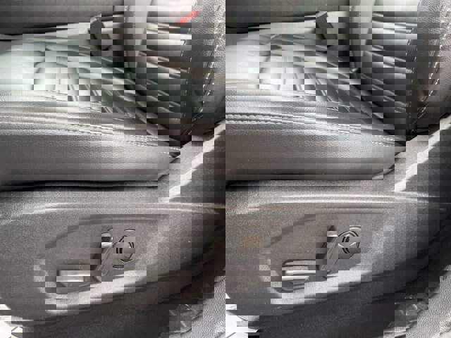 Certified 2024 Ford Edge SEL image 5