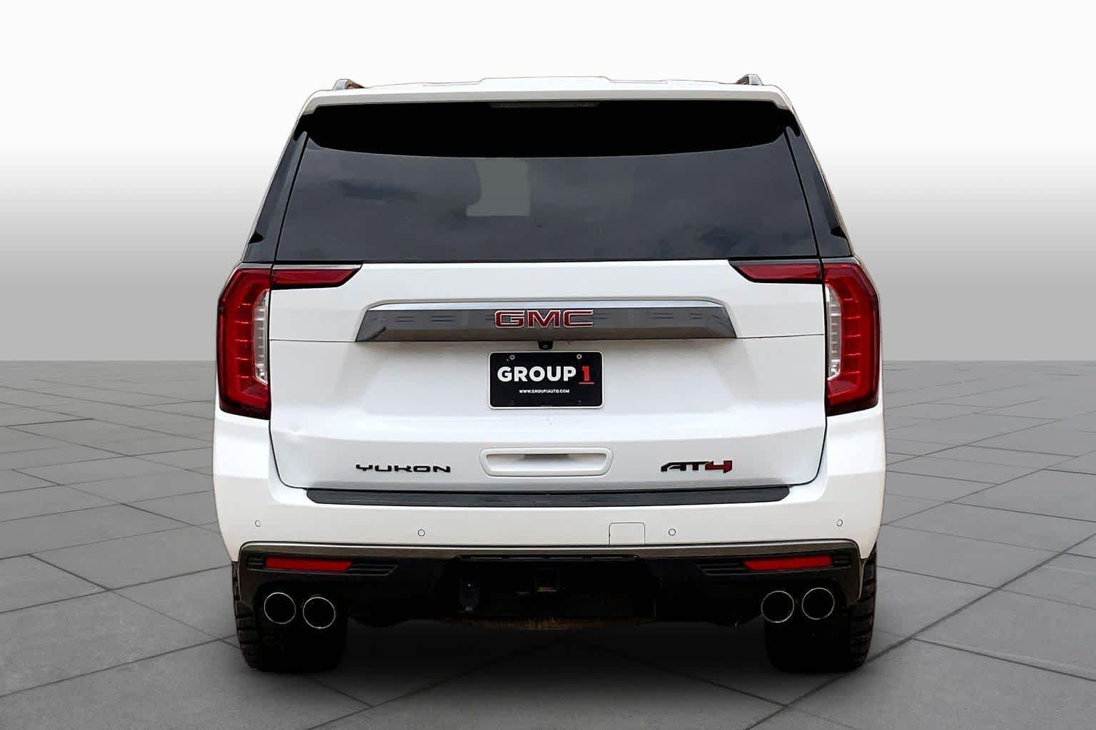Used 2024 GMC Yukon XL AT4 w/ AT4 Premium Plus Package AWD/4WD image 5