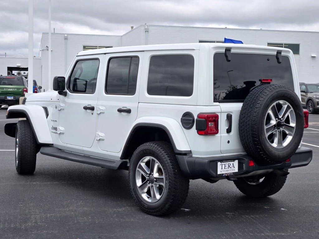 Used 2019 Jeep Wrangler Unlimited Sahara w/ Dual Top Group AWD/4WD image 14