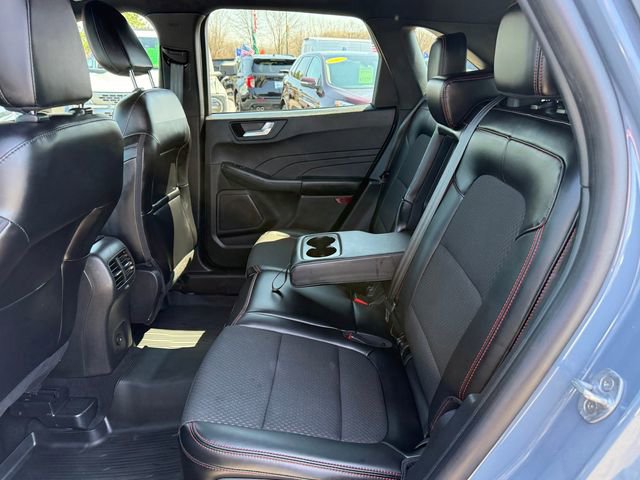 Certified 2024 Ford Escape ST-Line w/ Tech Pack #1 AWD/4WD image 9